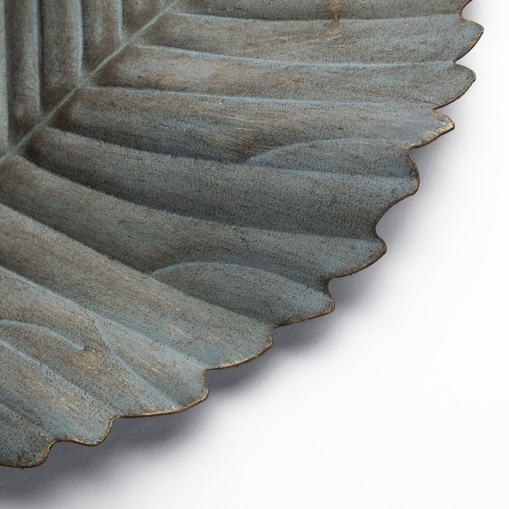 Brattea 16H Large Metal Leaf Wall Art. Picture 4