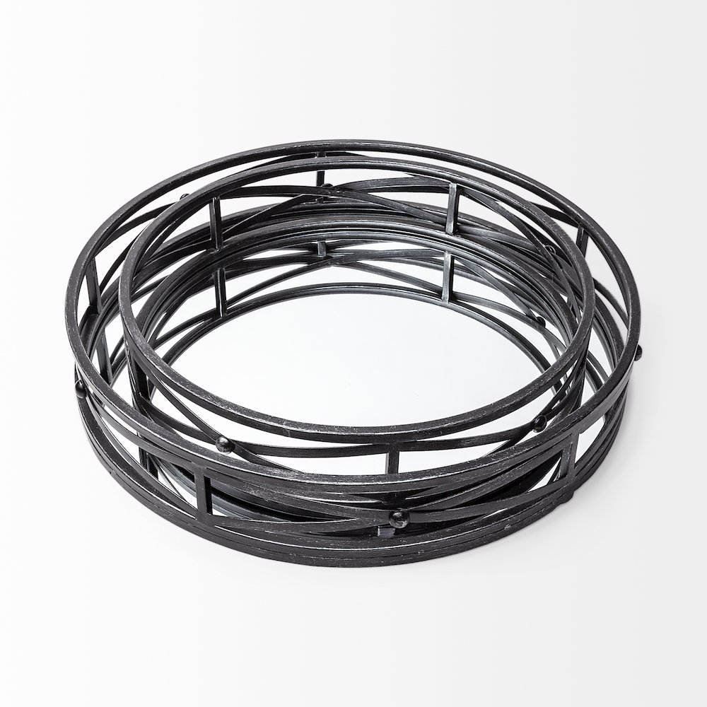 Piers (Set of 2) Black Metal Mirrored Round Trays. Picture 2
