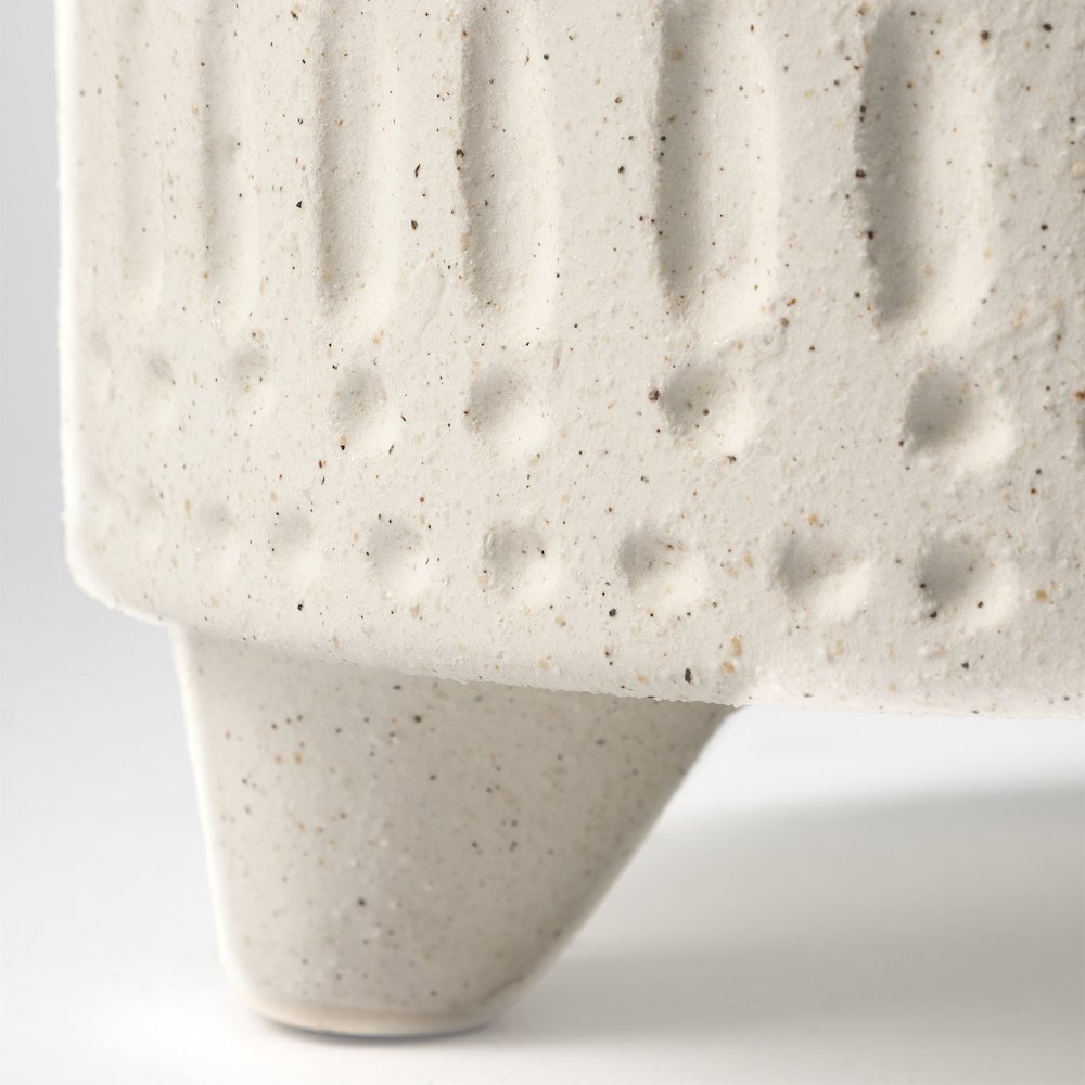 Jacob I Short White Ceramic Smiling Face Vase. Picture 5