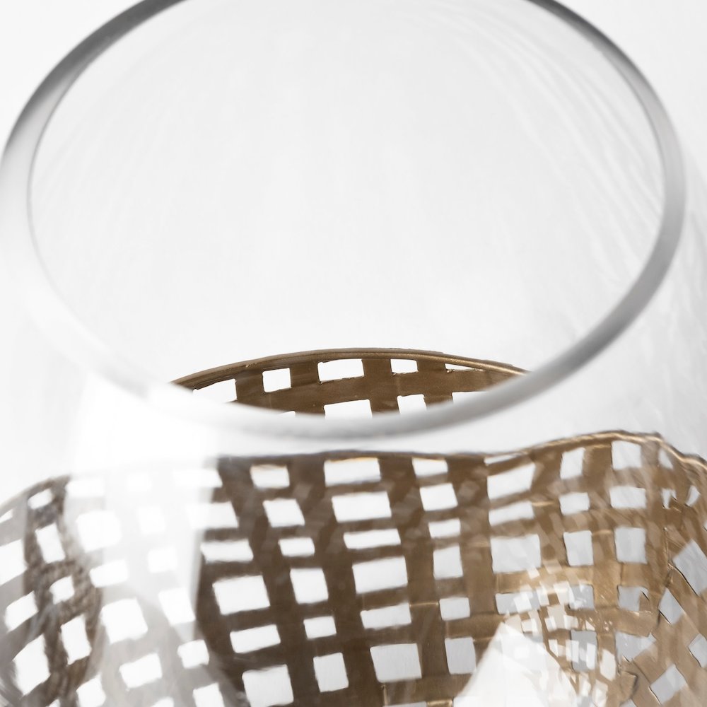 Reena II Large Gold Woven Metal Base Table Candle Holder. Picture 4
