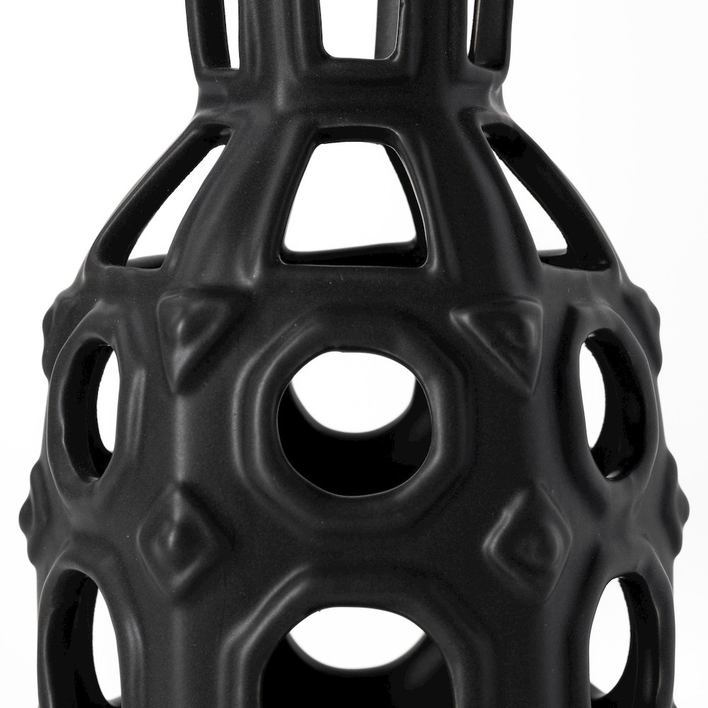 Brunel Small Black Drum-Shaped Ceramic Vase. Picture 4