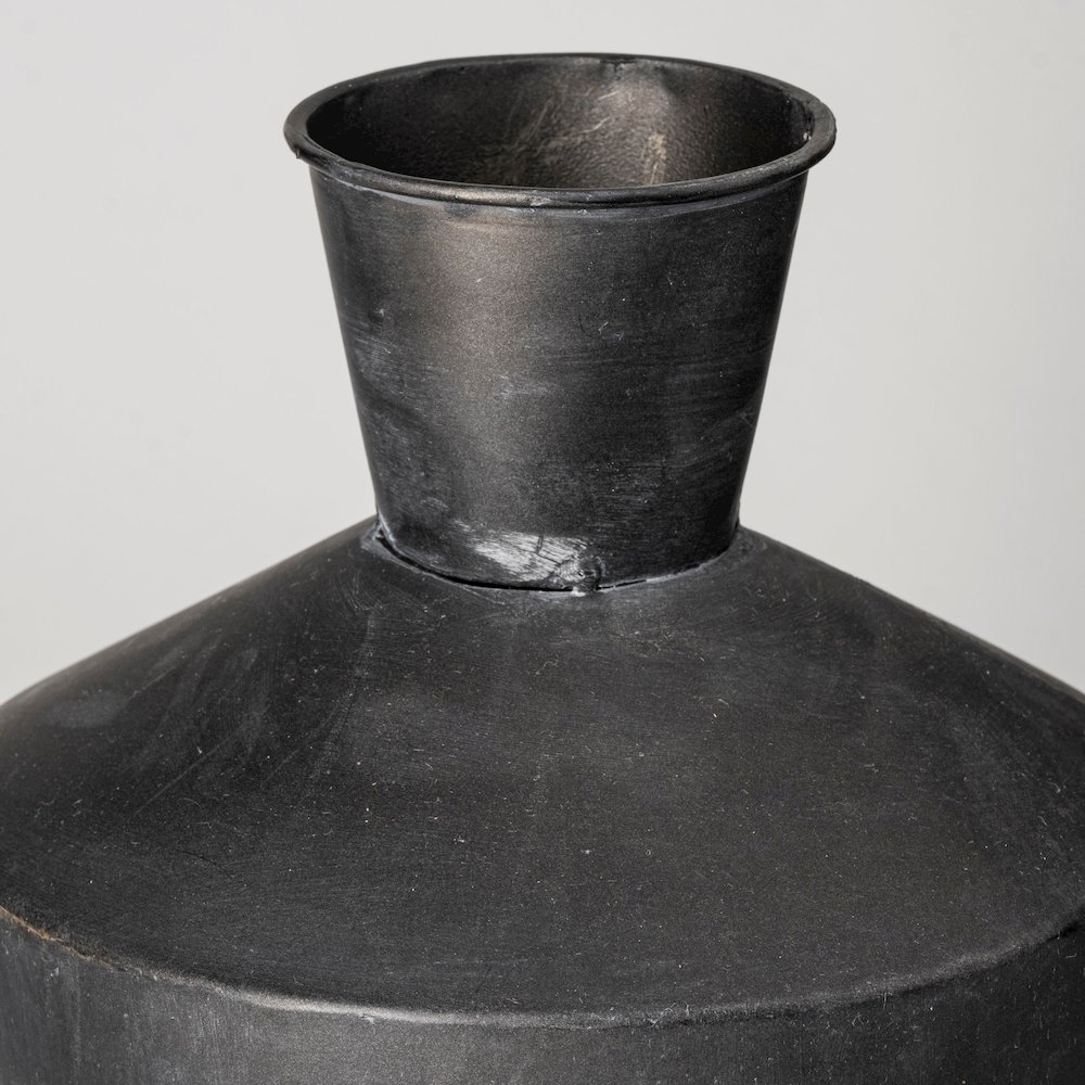 Asher Set of Two Black Metal Urns. Picture 5