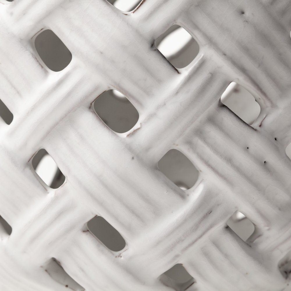 Forillon I Short White Glazed Lattice Pattern Vase. Picture 4
