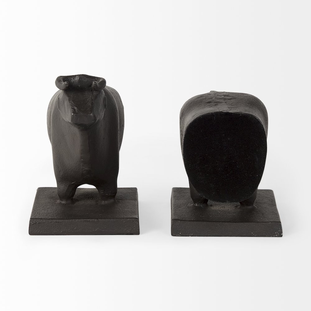 Taurus III (Set of 2) 9L x 4W Black Cast Aluminum Bull Bookends. Picture 5