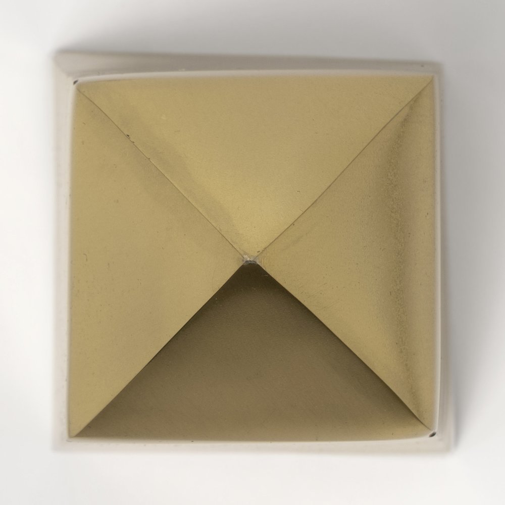 Giza (Set of 2) 4L x 4W Gold Elongated Pyramids. Picture 3
