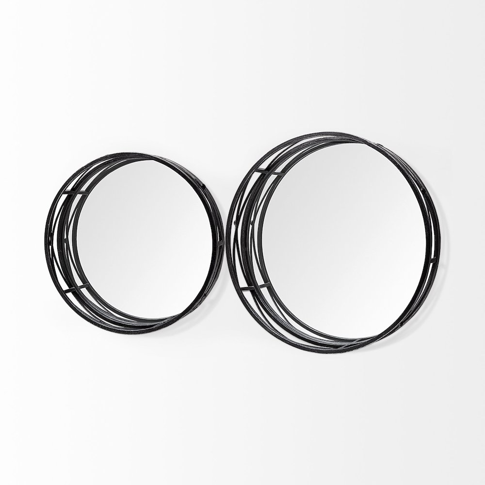 Piers (Set of 2) Black Metal Mirrored Round Trays. Picture 5