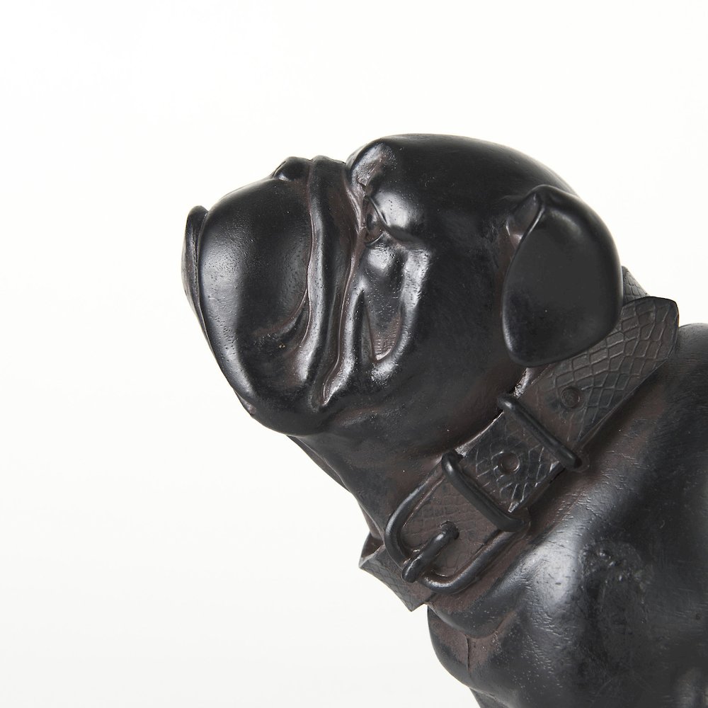 Hugo 5L x 13W Black Resin Bulldog. Picture 7