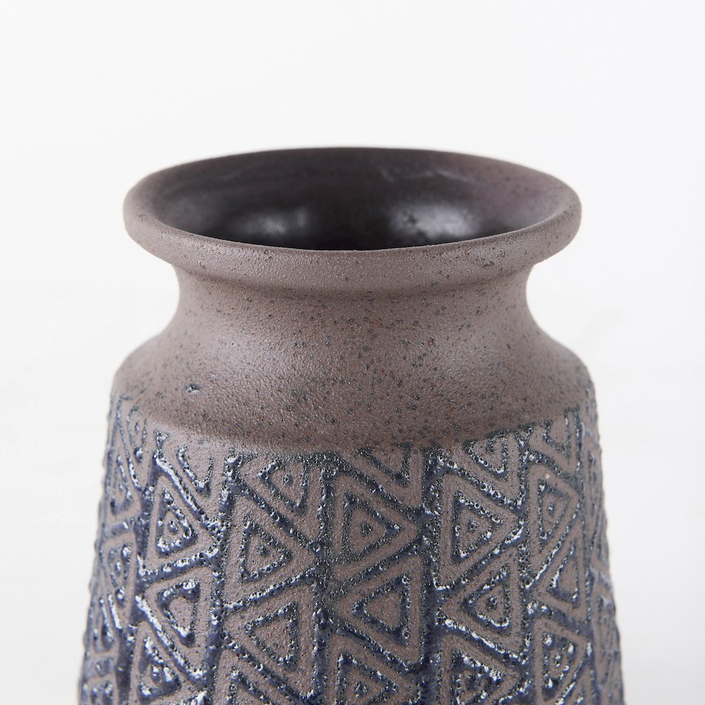 Sefina I Small Brown/Black Patterned Ceramic Vase. Picture 4