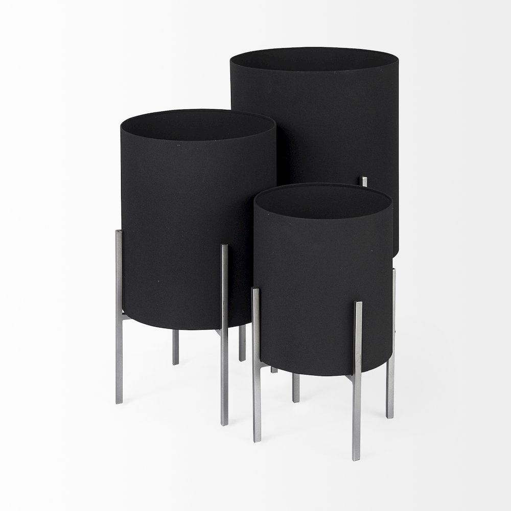 Claypoole (Set of 3) Black Plant Stands. Picture 3