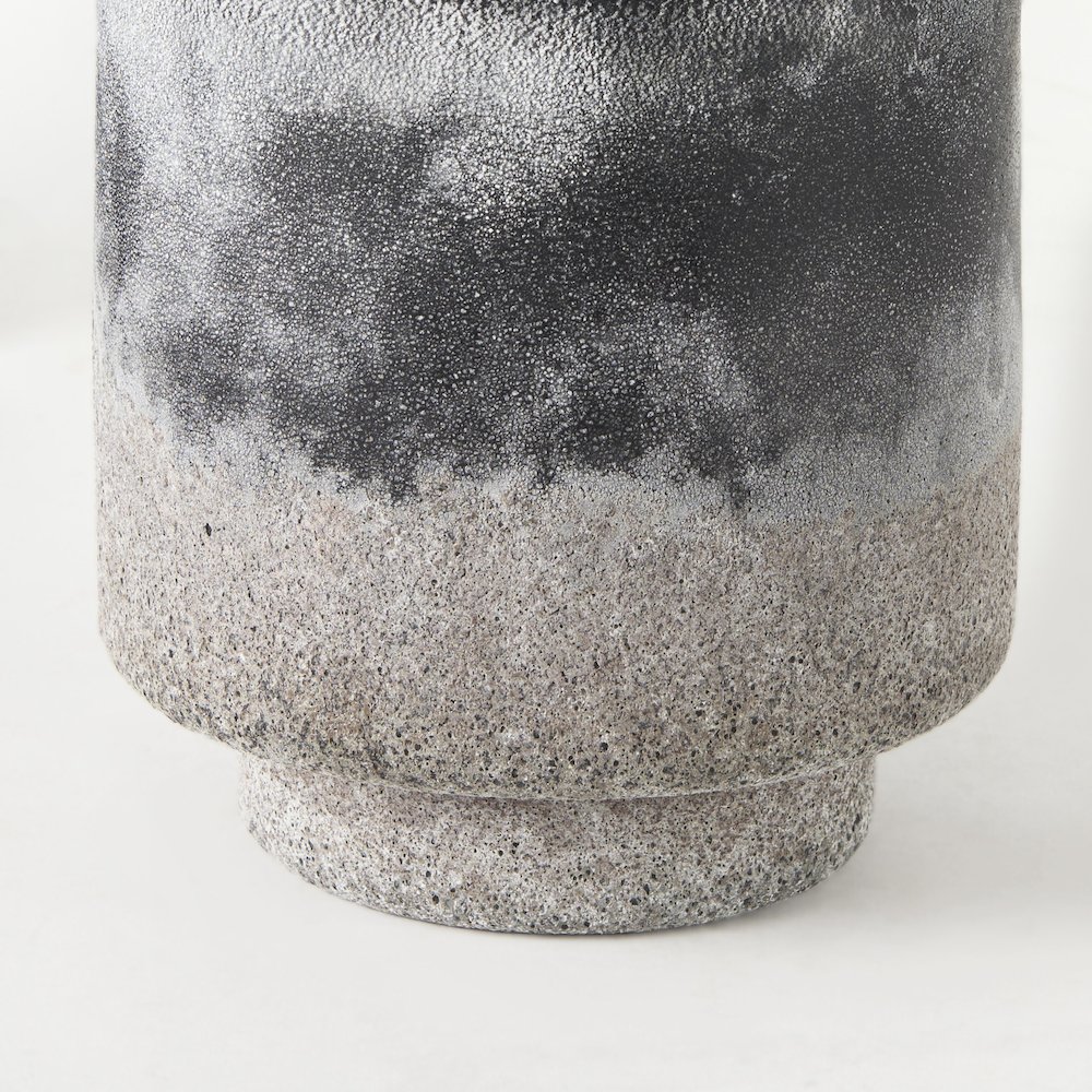 Squally 6.0L x 6.0W x 6.4H Black/Brown Glass Ombre Textured Small Vase. Picture 6