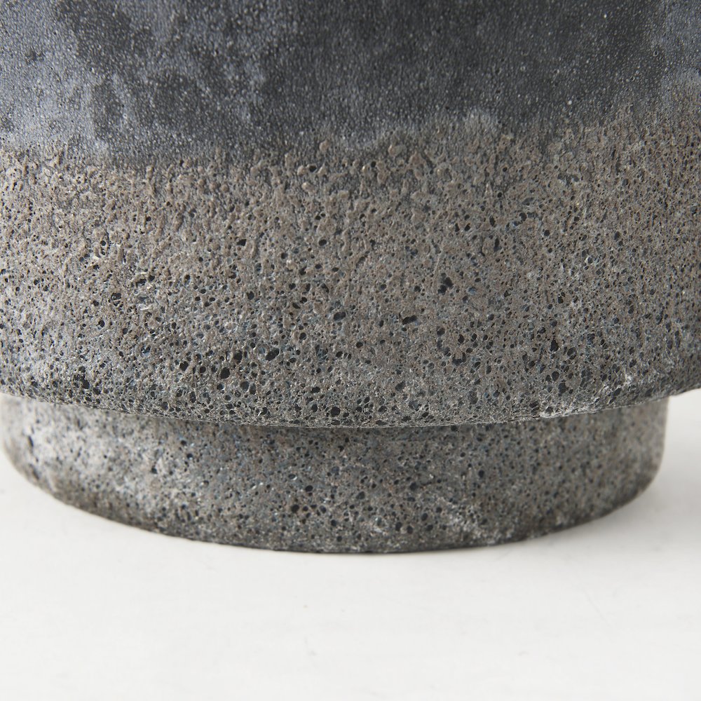 Squally 8.0L x 8.0W x 8.6H Black/Brown Glass Ombre Textured Vase. Picture 6