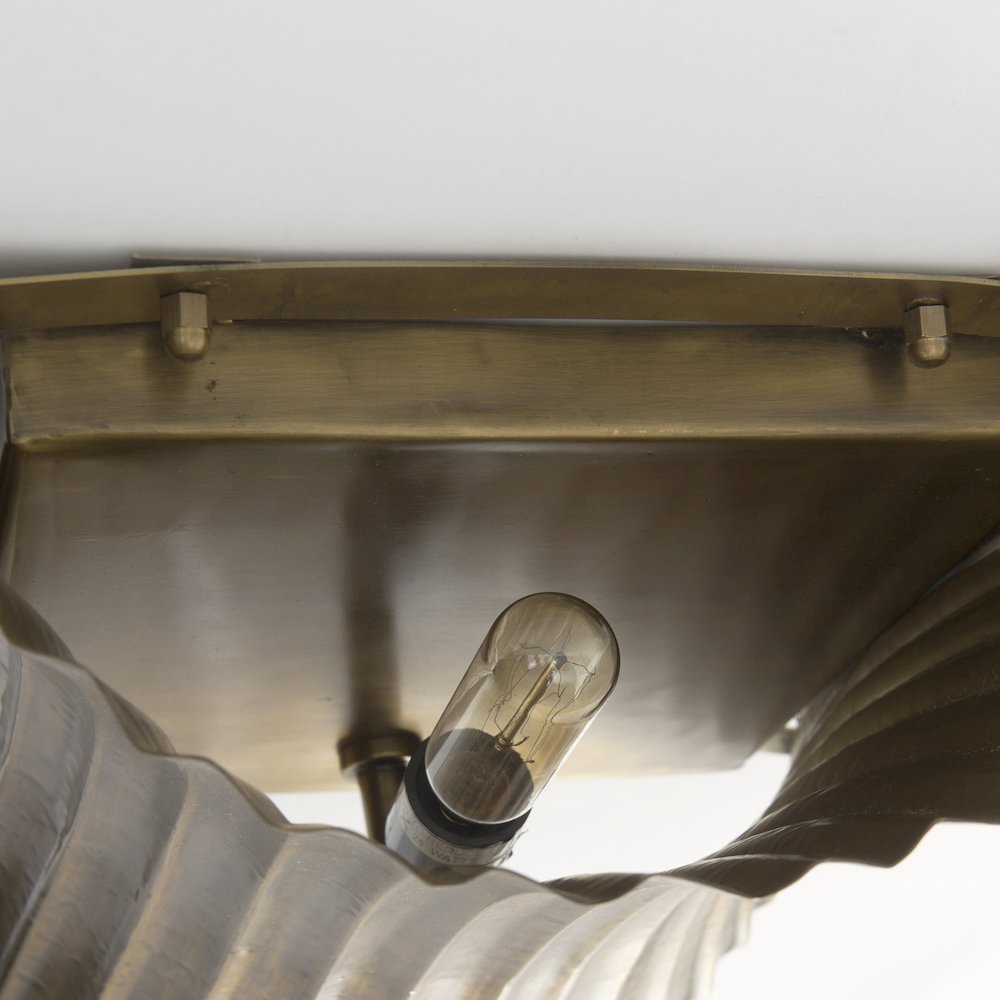 Letitia 10.5L x 5.5W x 11.0H Gold Hammered Metal Fan Wall Sconce. Picture 3