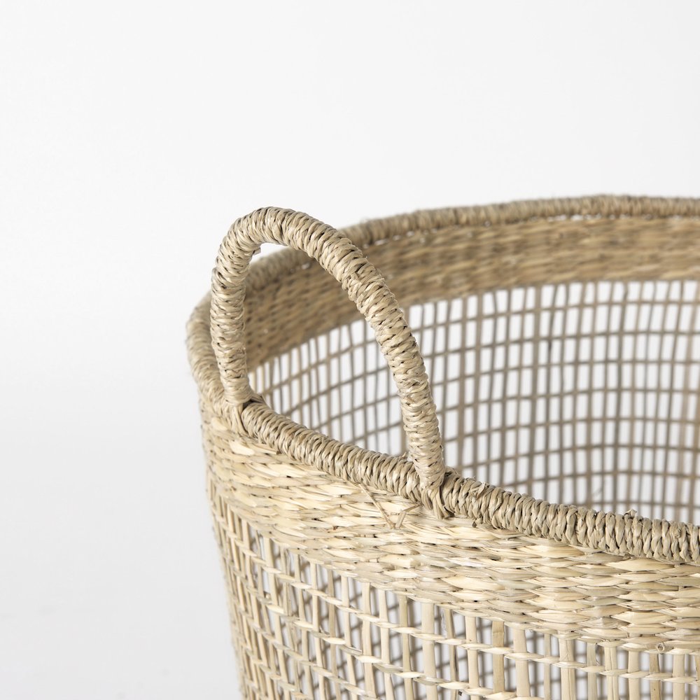 19.7L x 19.7W x 19.7H (Set of 3) Medium Brown Seagrass Round Basket W/ Handles. Picture 3