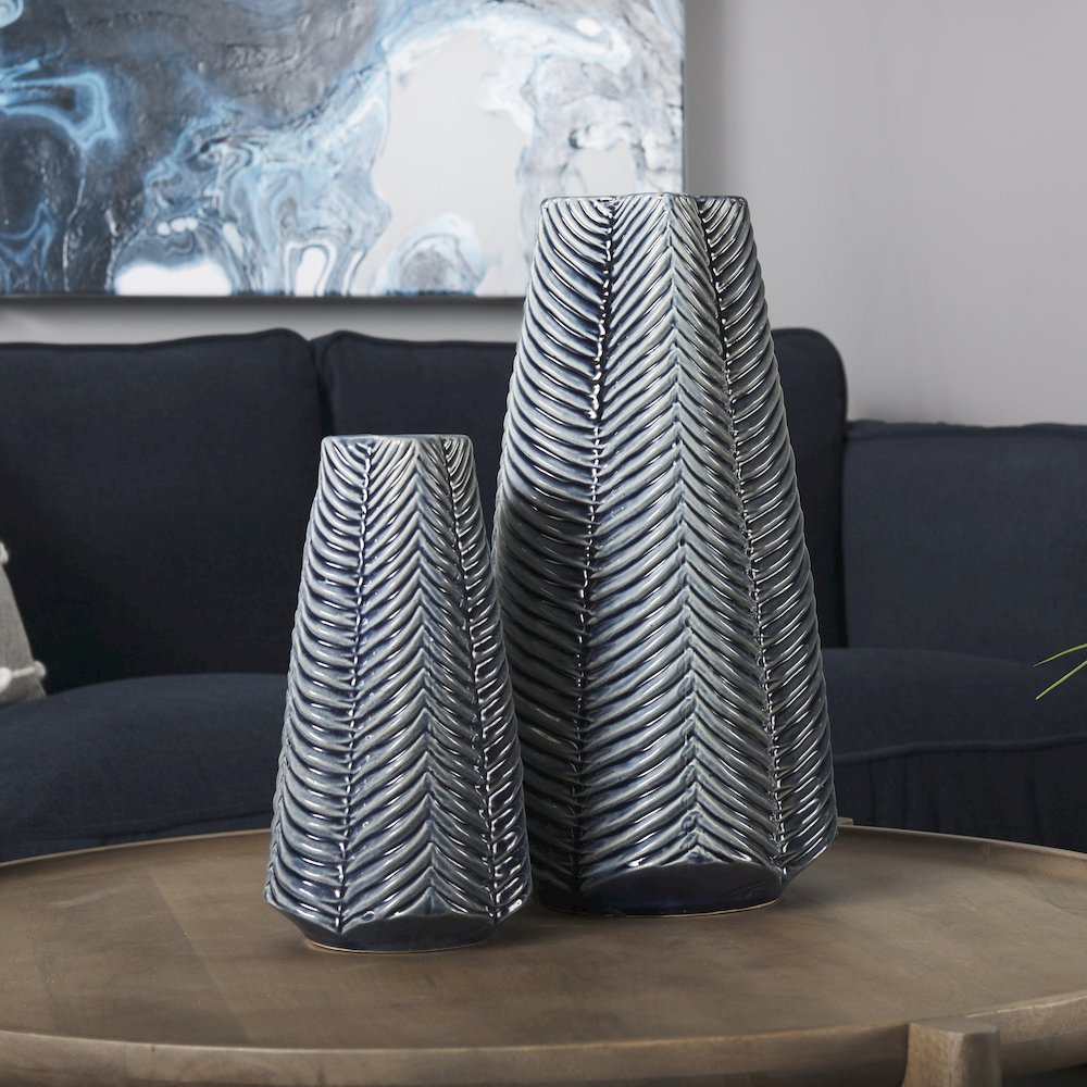 Bashir I Small Dark Navy Gloss Ceramic Vase. Picture 8
