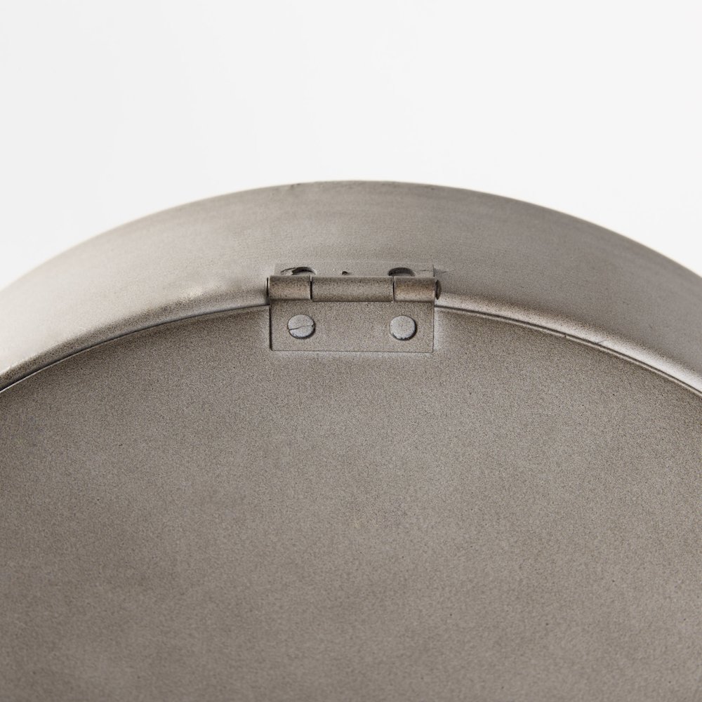 Aurus Matte Gray Metal Table Clock. Picture 5
