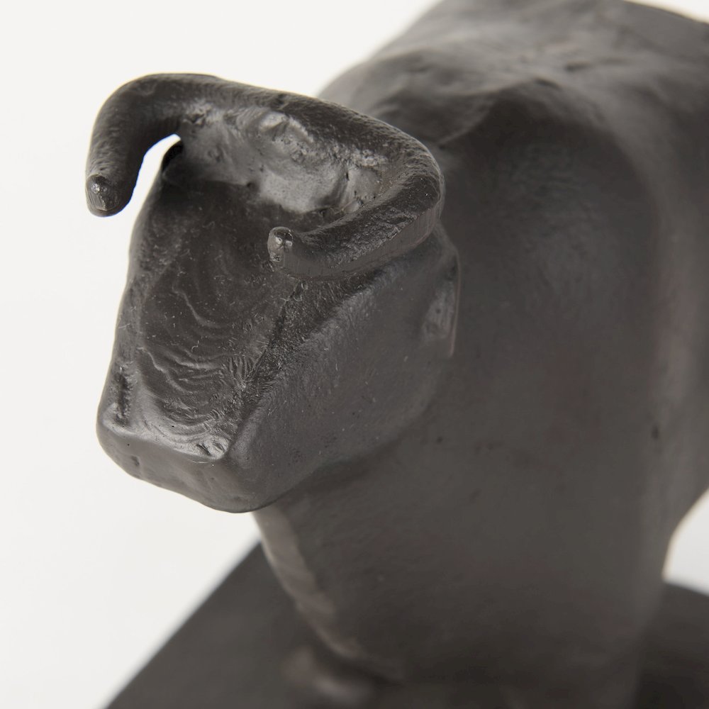 Taurus III (Set of 2) 9L x 4W Black Cast Aluminum Bull Bookends. Picture 6
