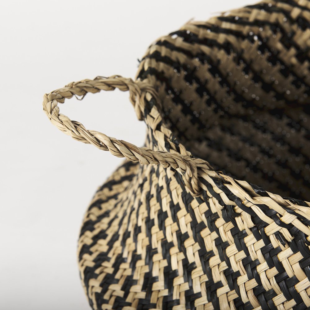 Set of 3 Light and Dark Brown Cross Patterend Belly Seagrass Basket. Picture 3