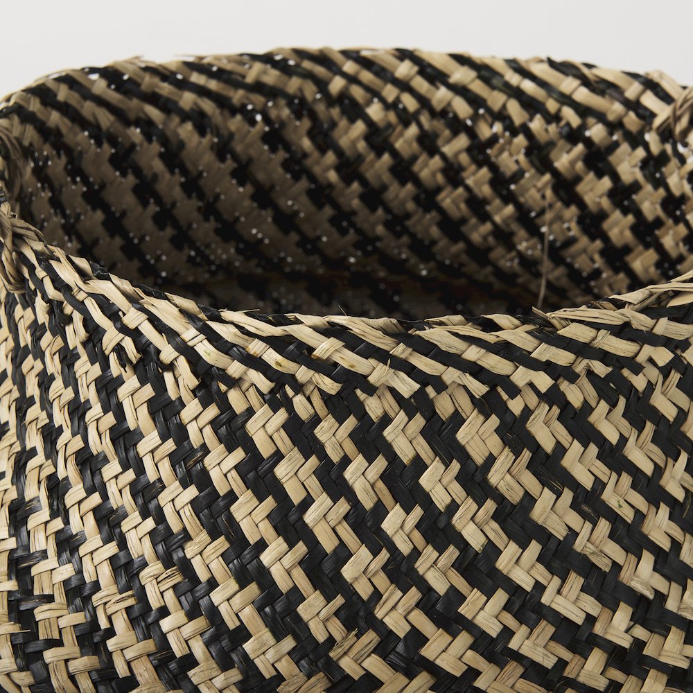 Set of 3 Light and Dark Brown Cross Patterend Belly Seagrass Basket. Picture 4