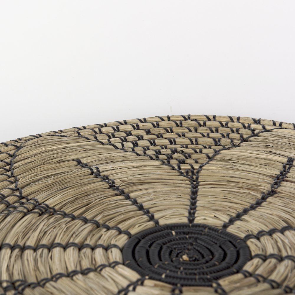 Light Brown Seagrass W/Black String Round Wall Hanging Plate. Picture 5