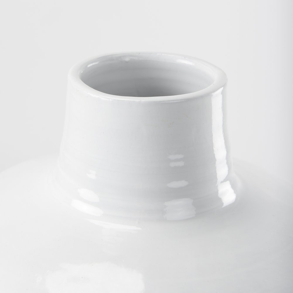 Amos 20.5L x 20.5W x 31.9H White and Dark Beige Color Blocked Ceramic Floor Vase. Picture 3