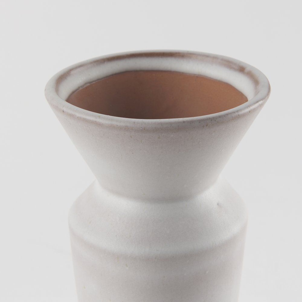 Esme 4.5L x 4.5W x 10.4H Whitewashed Ceramic Vase. Picture 3