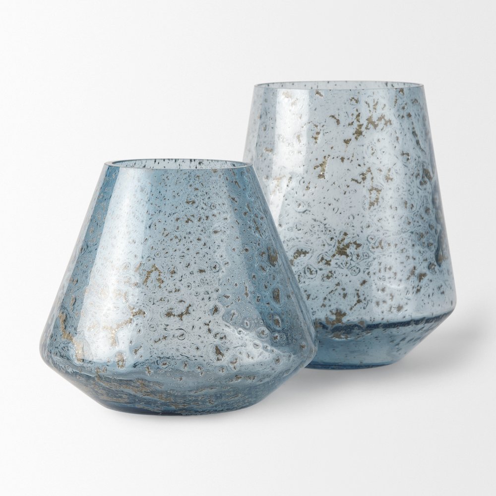 Robyn Short Blue Glass Vase. Picture 7