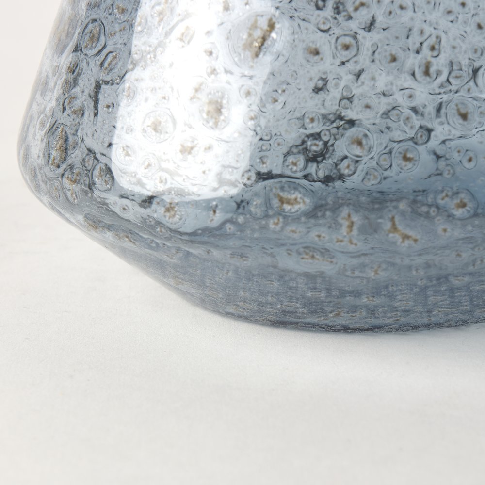 Robyn Short Blue Glass Vase. Picture 6