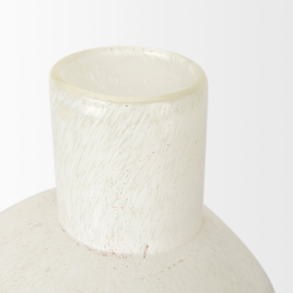 Heket Short White Glass Vase. Picture 5