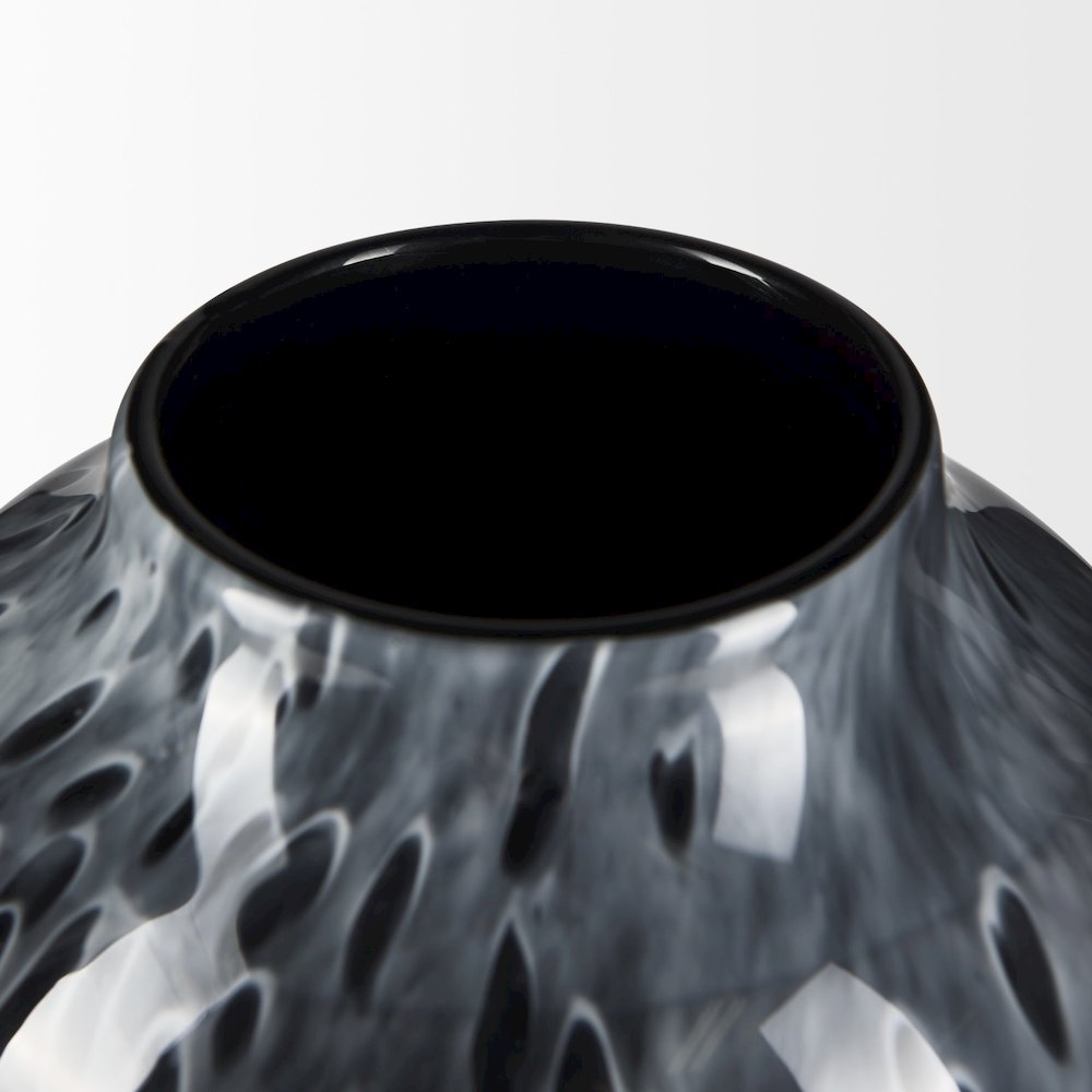 Masai Large Black Mottled Glass Vase. Picture 5