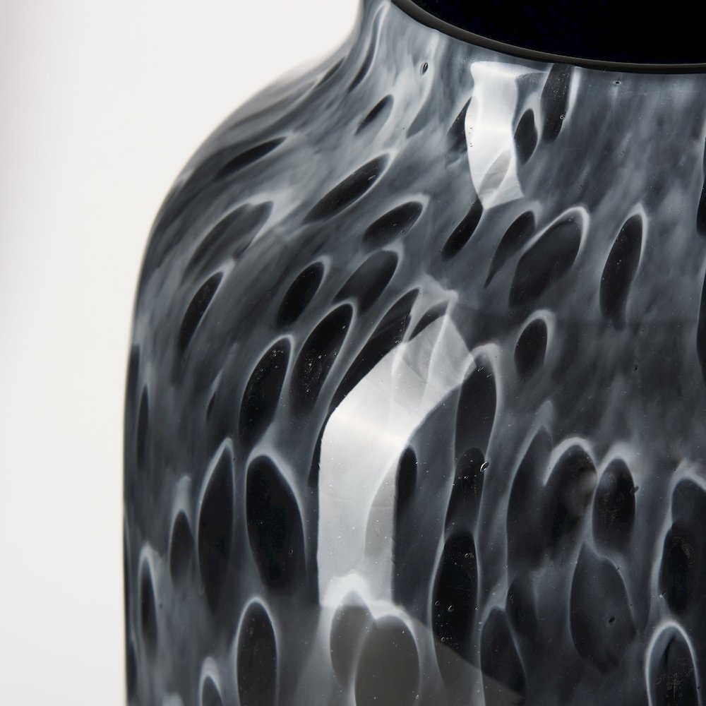 Masai Large Black Mottled Glass Vase. Picture 6