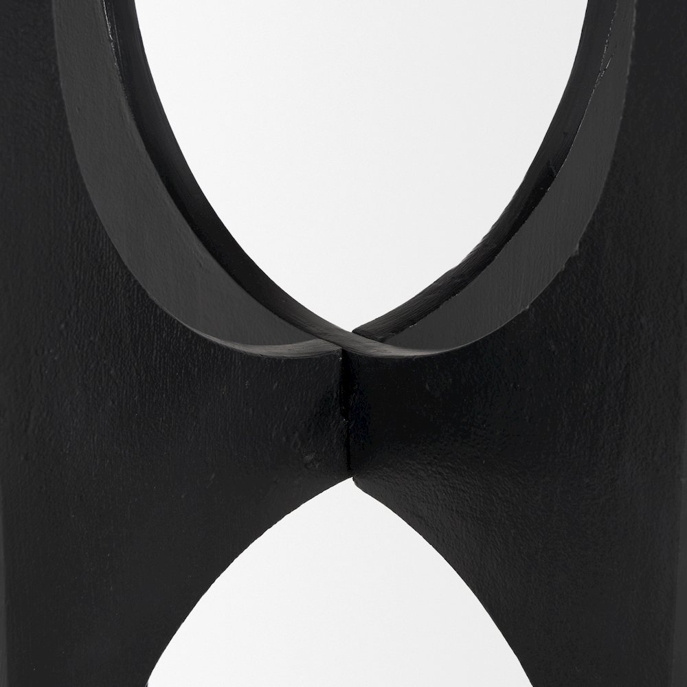 Sobi Textured Matte Black Round Metal Accent Table. Picture 5