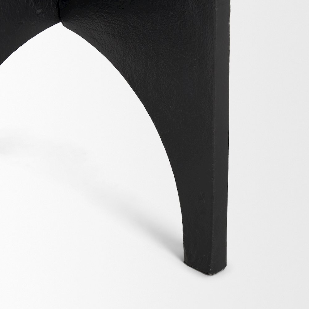 Sobi Textured Matte Black Round Metal Accent Table. Picture 6