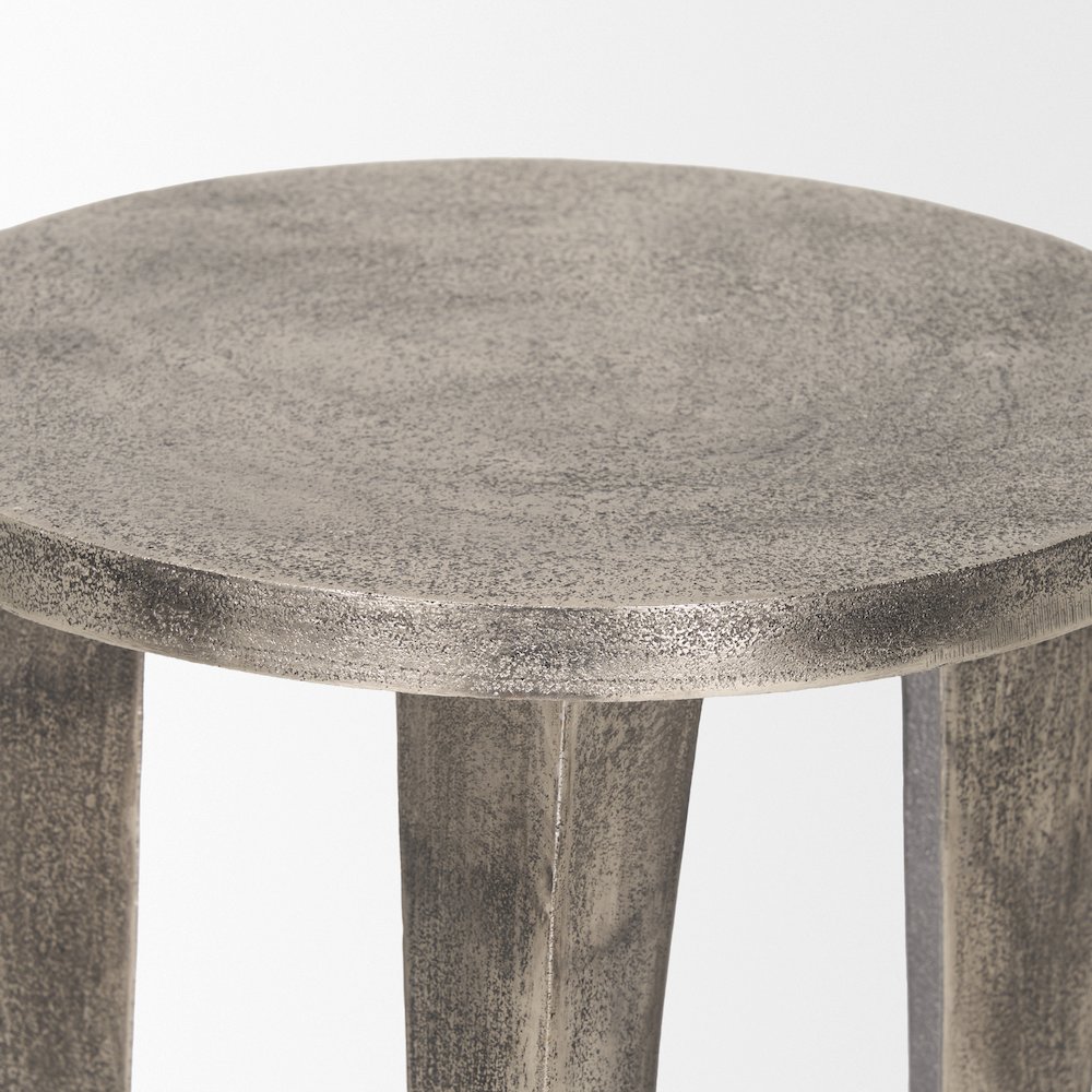 Maggie Textured Silver Nickel Cast Aluminum Metal Accent Table. Picture 3