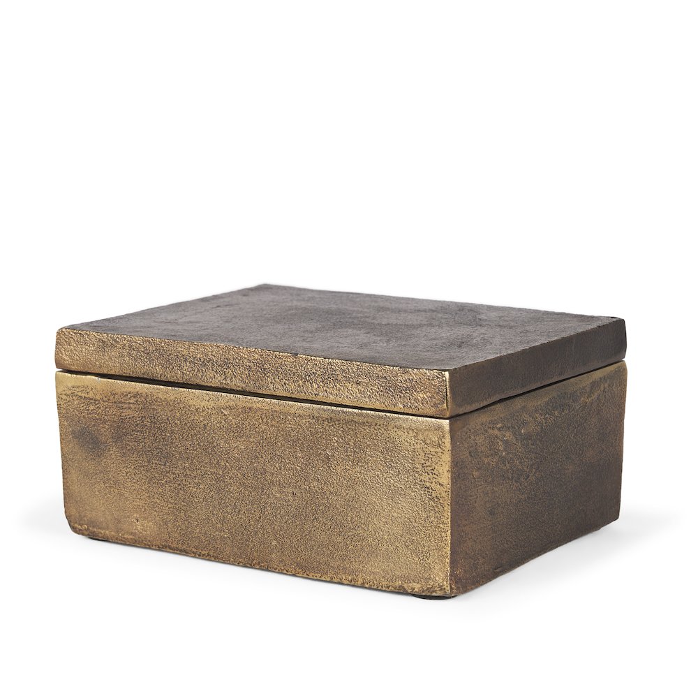 Porschia Large Antiqued Gold Metal Decorative Box. Picture 1