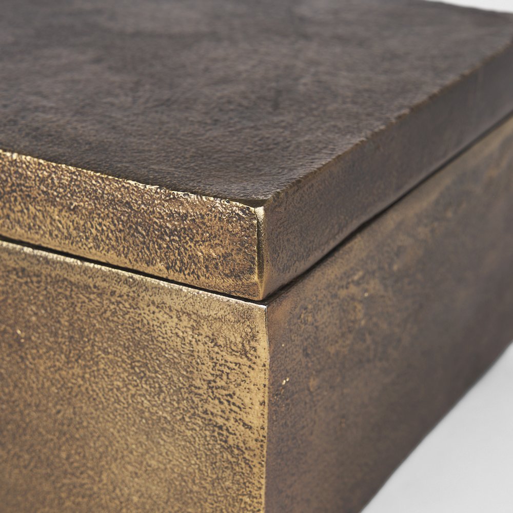 Porschia Large Antiqued Gold Metal Decorative Box. Picture 6