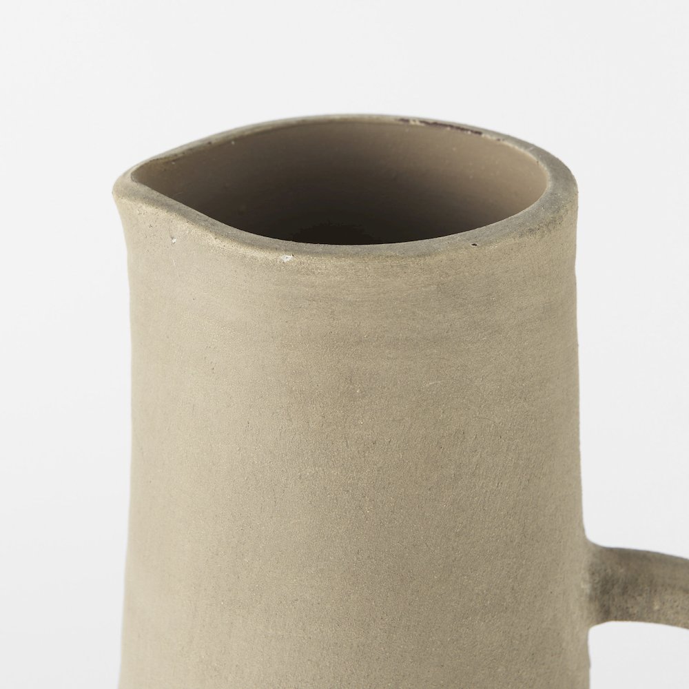 Garand Large 18.8H Two-Toned White Natural Ceramic Jug. Picture 3