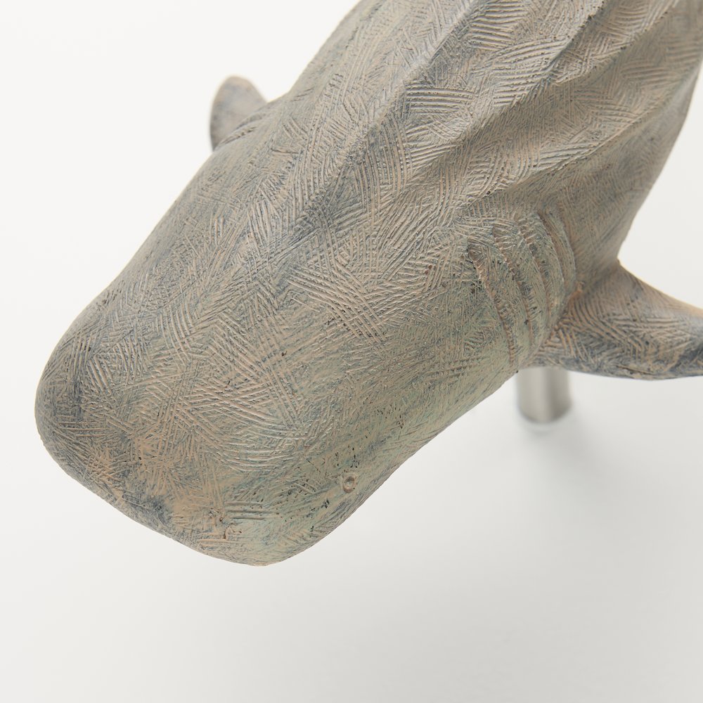 Small Whale Shark Sculpture. Picture 6