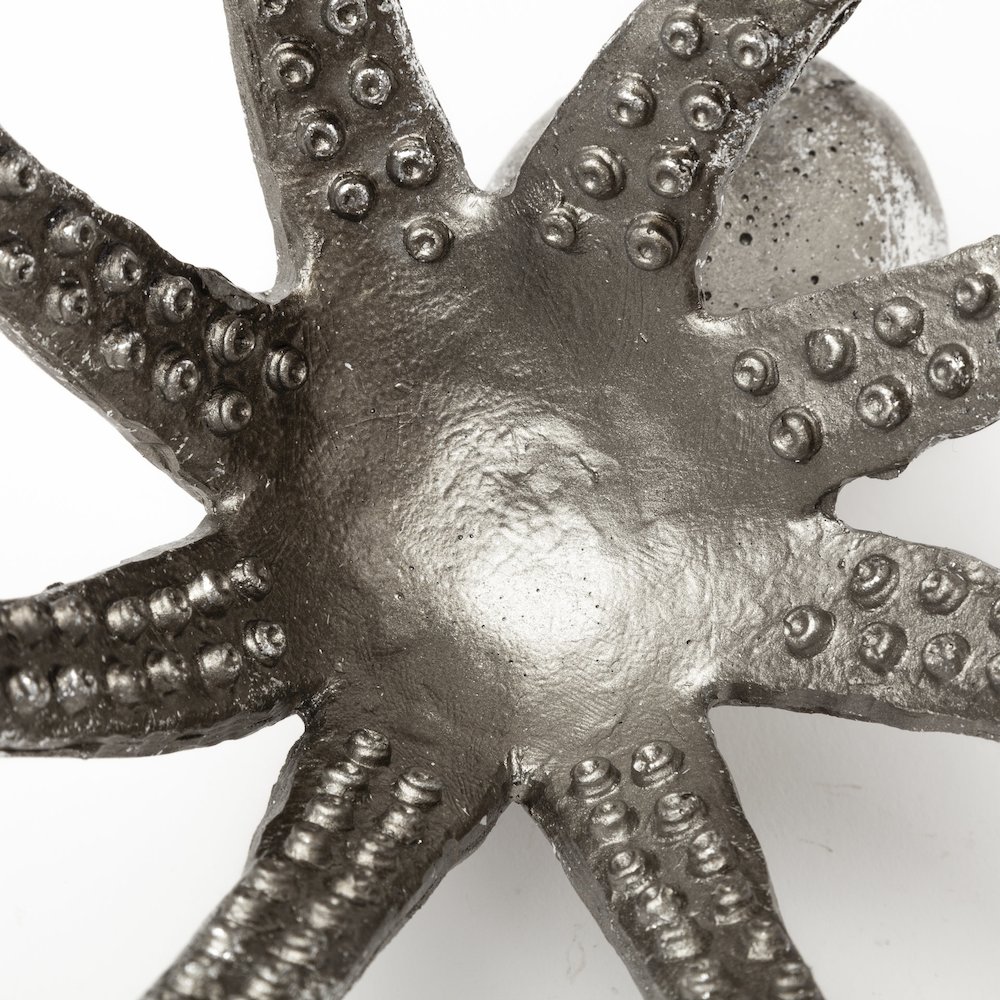 Strafford Small 10L x 9W Silver Resin Octopus. Picture 3
