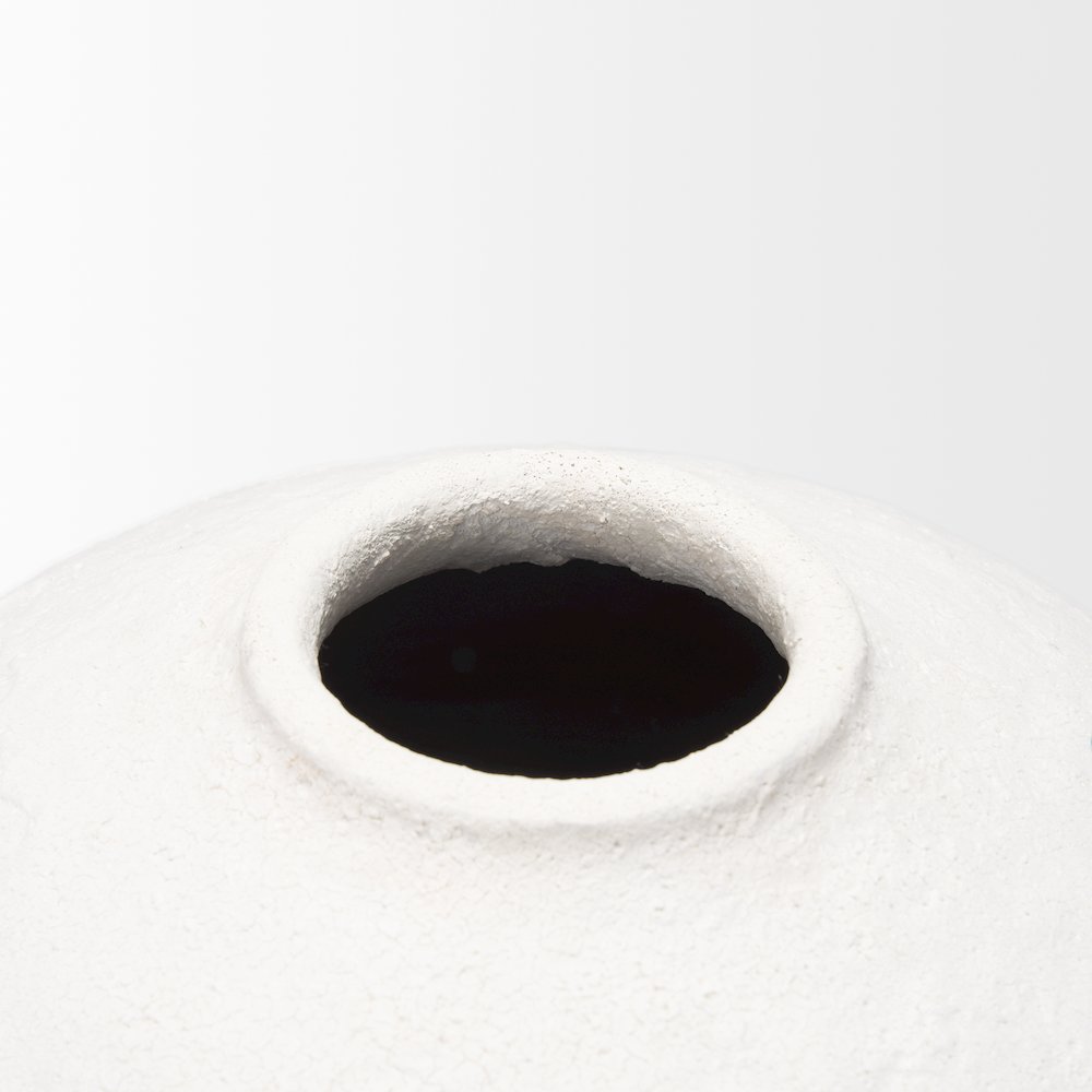 Karakum Large White Textured Ceramic Vase. Picture 6