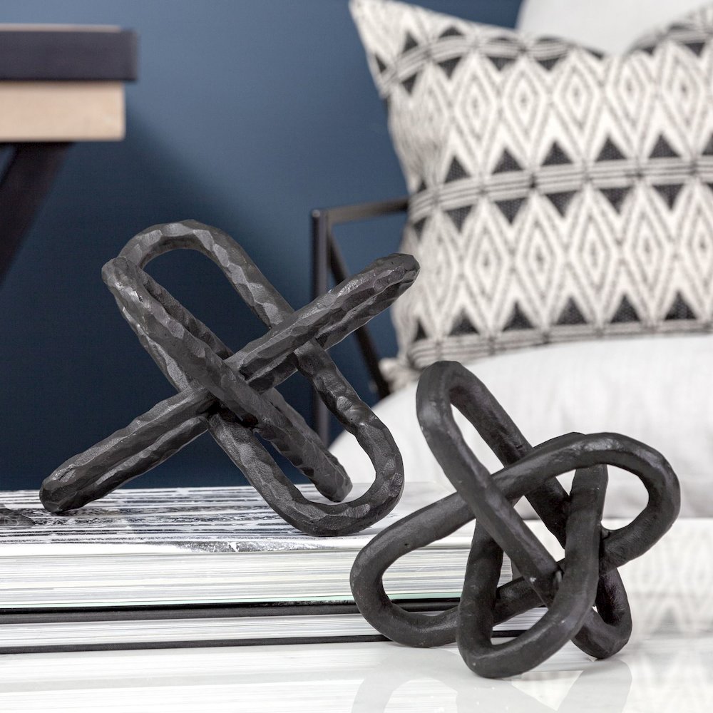 Wilhelm (Small) 7L x 7W Black Metal Link Decor Object. Picture 7