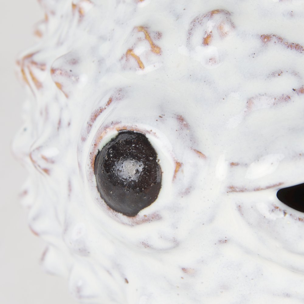 Spike (Large) 10L x 6W Off-White Ceramic Puffer Fish. Picture 10