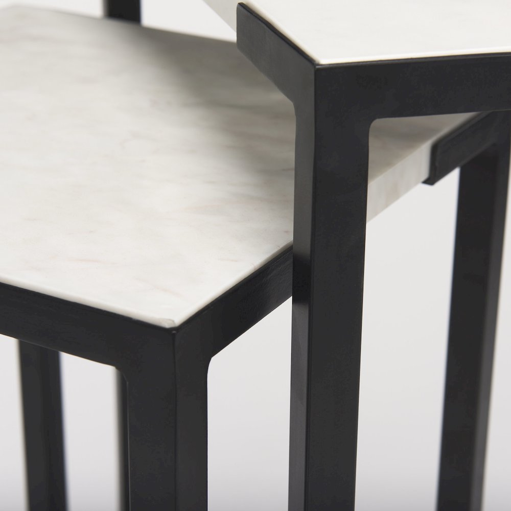(Set Of 2) 15L X 15W; 12L X 12W White Marbleblack Iron Frame Accent Tables. Picture 2