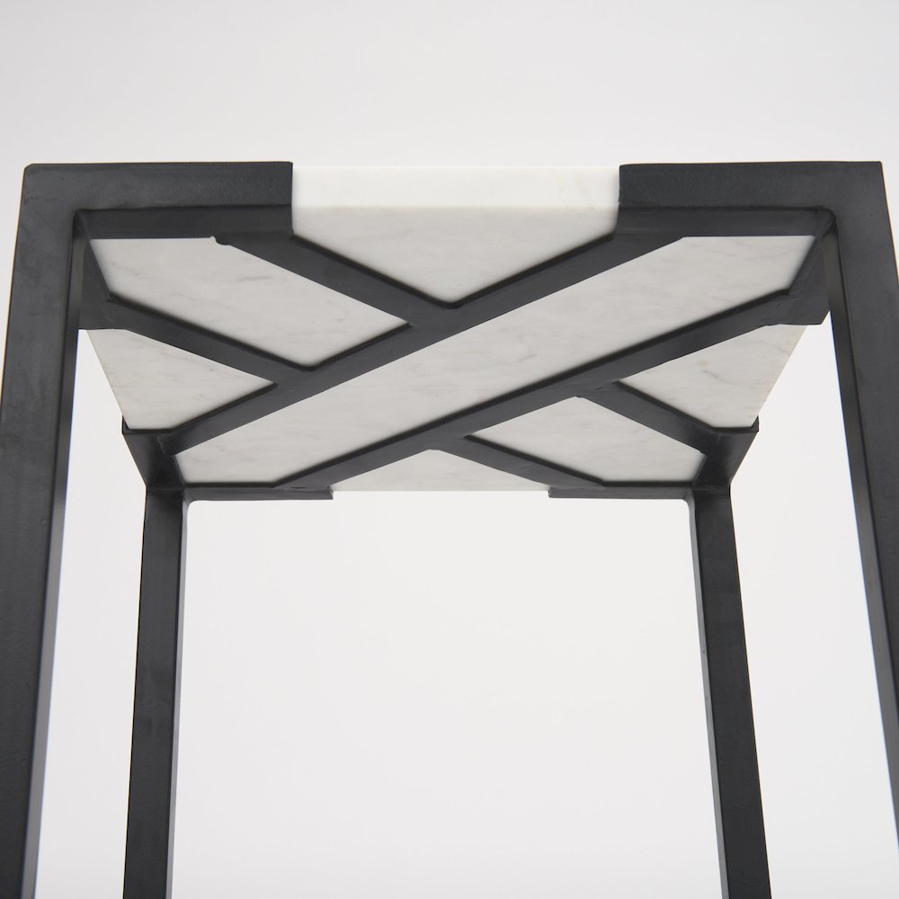 (Set Of 2) 15L X 15W; 12L X 12W White Marbleblack Iron Frame Accent Tables. Picture 4