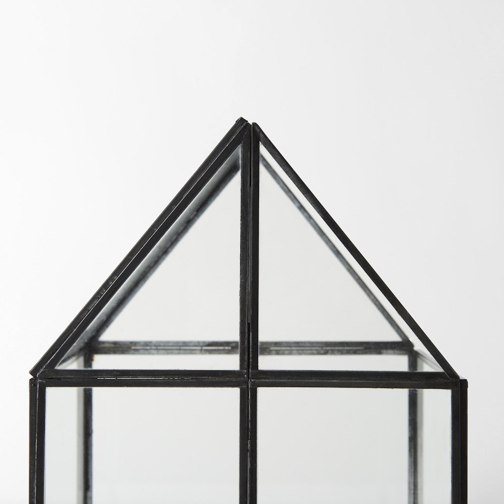 (Medium) 8L X 8W X 13H Hut Terrariumglass Base. Picture 9