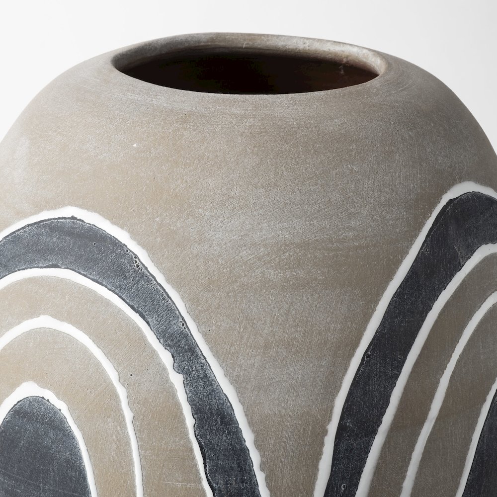 Cove Small Brown/White Ceramic Vase. Picture 7