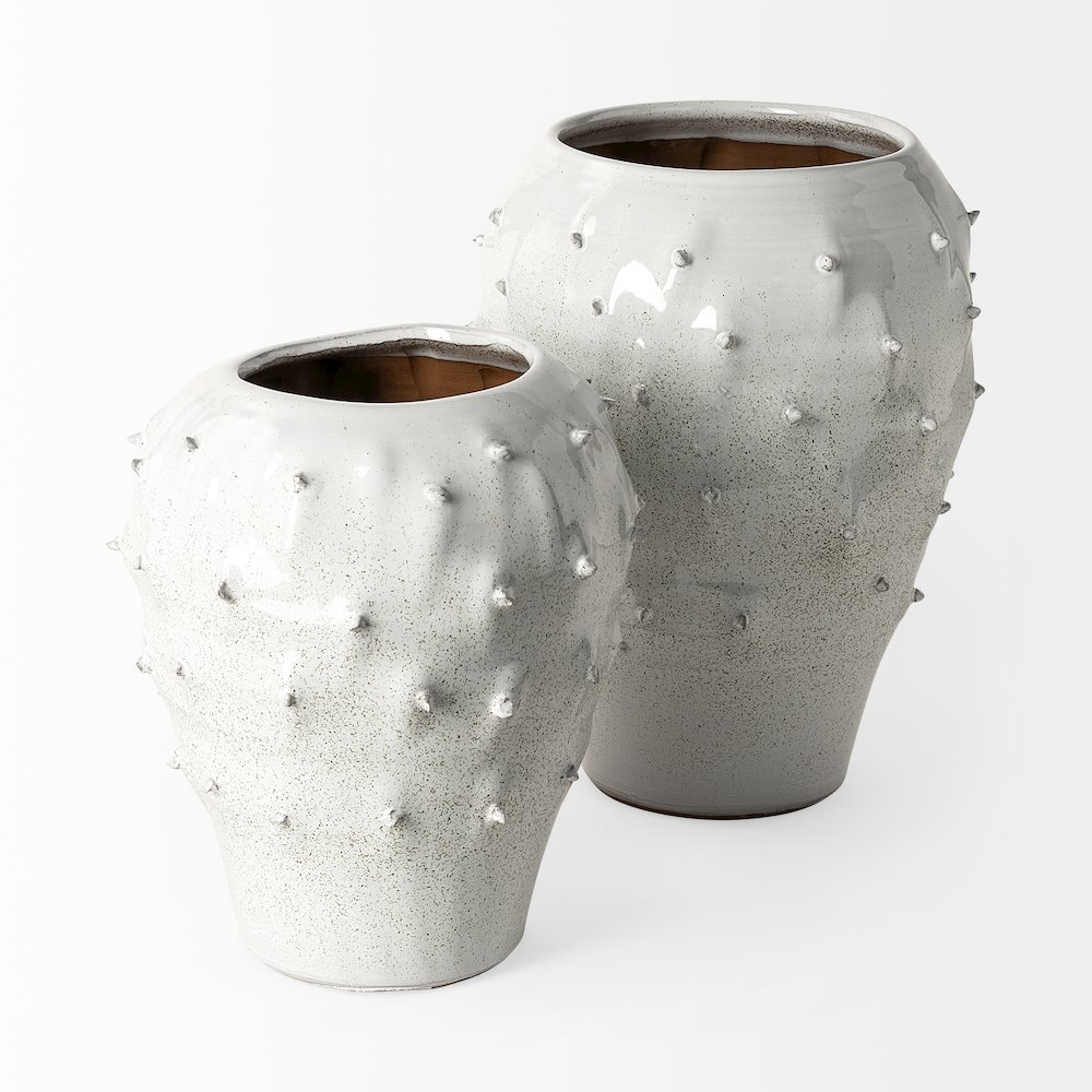 Julian Large Glossy White Ceramic Spoked Vase. Picture 8