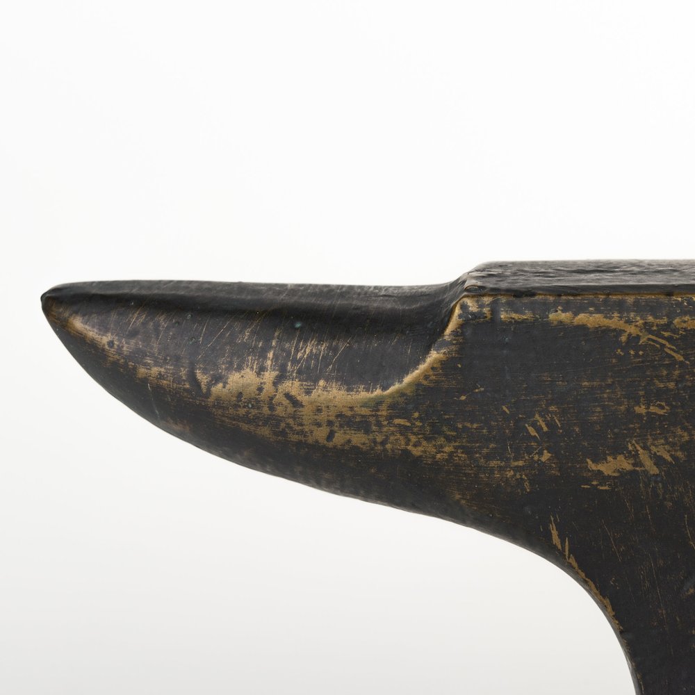(Set Of 2) 12L X 4W Black With Gold Accents Anvil Shaped Bookends. Picture 7