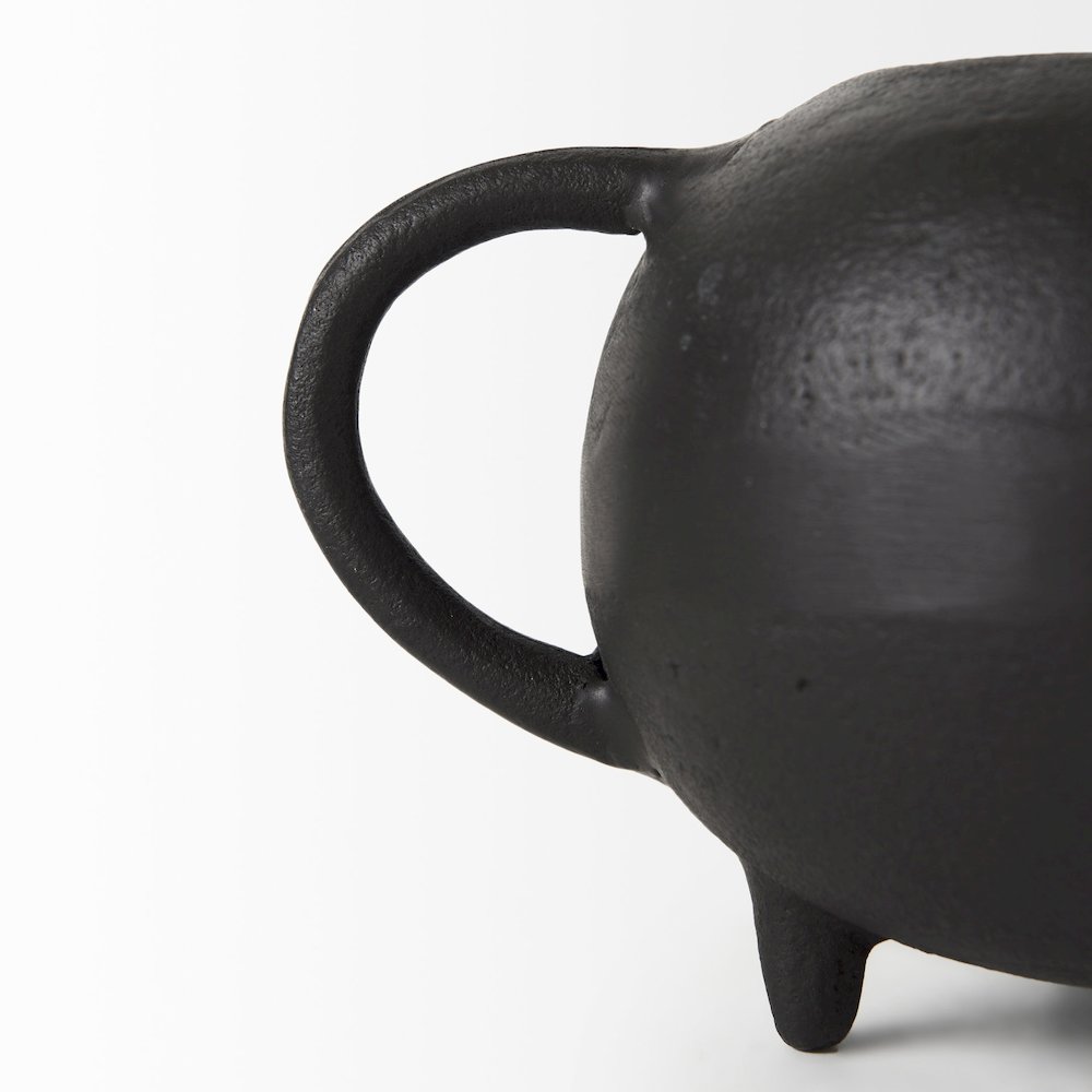 Cyrus Black Spherical Vase Decorative Object. Picture 4