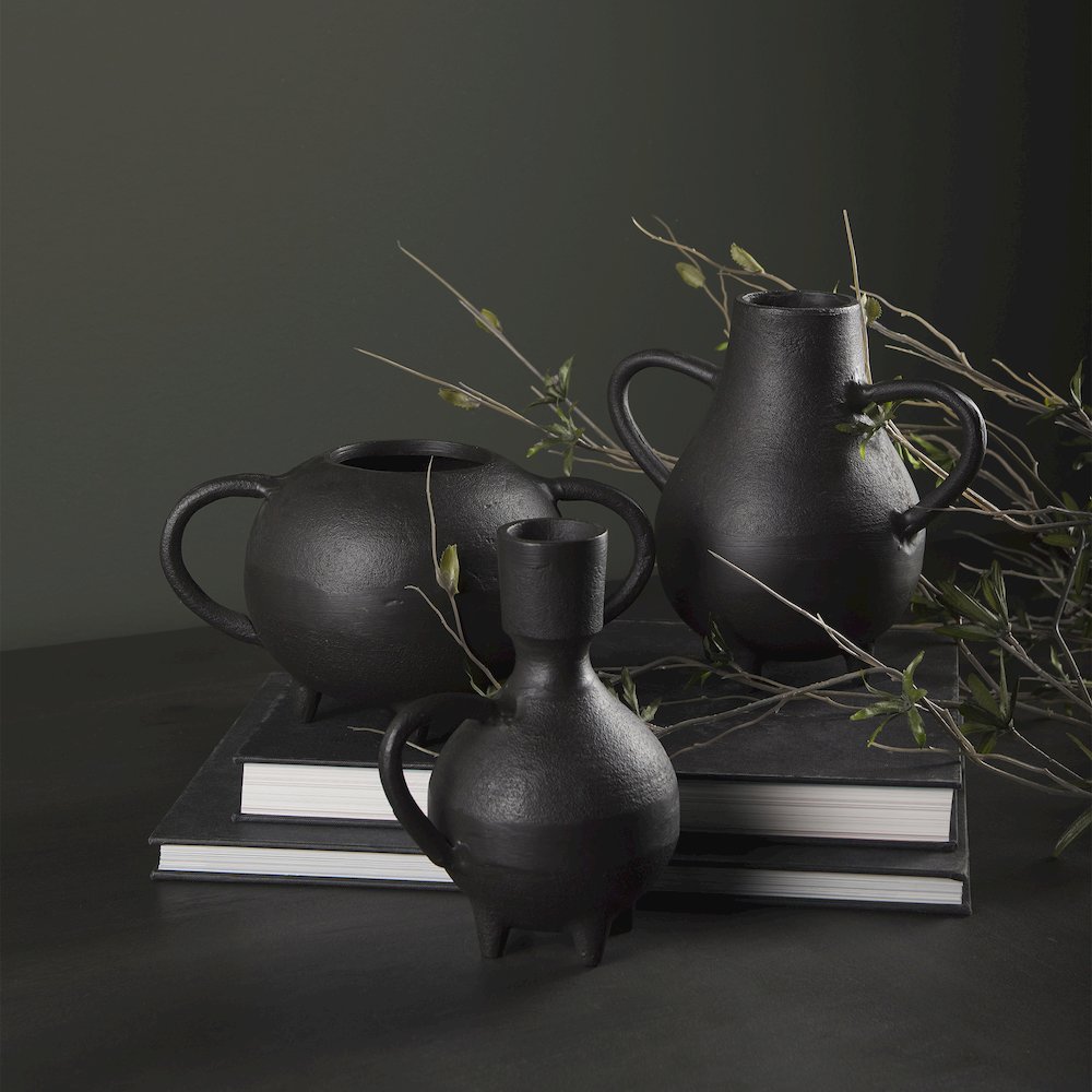 Cyrus Black Spherical Vase Decorative Object. Picture 8