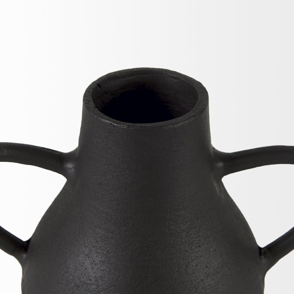 Cyrus Black Two handled Vase Decorative Object. Picture 3